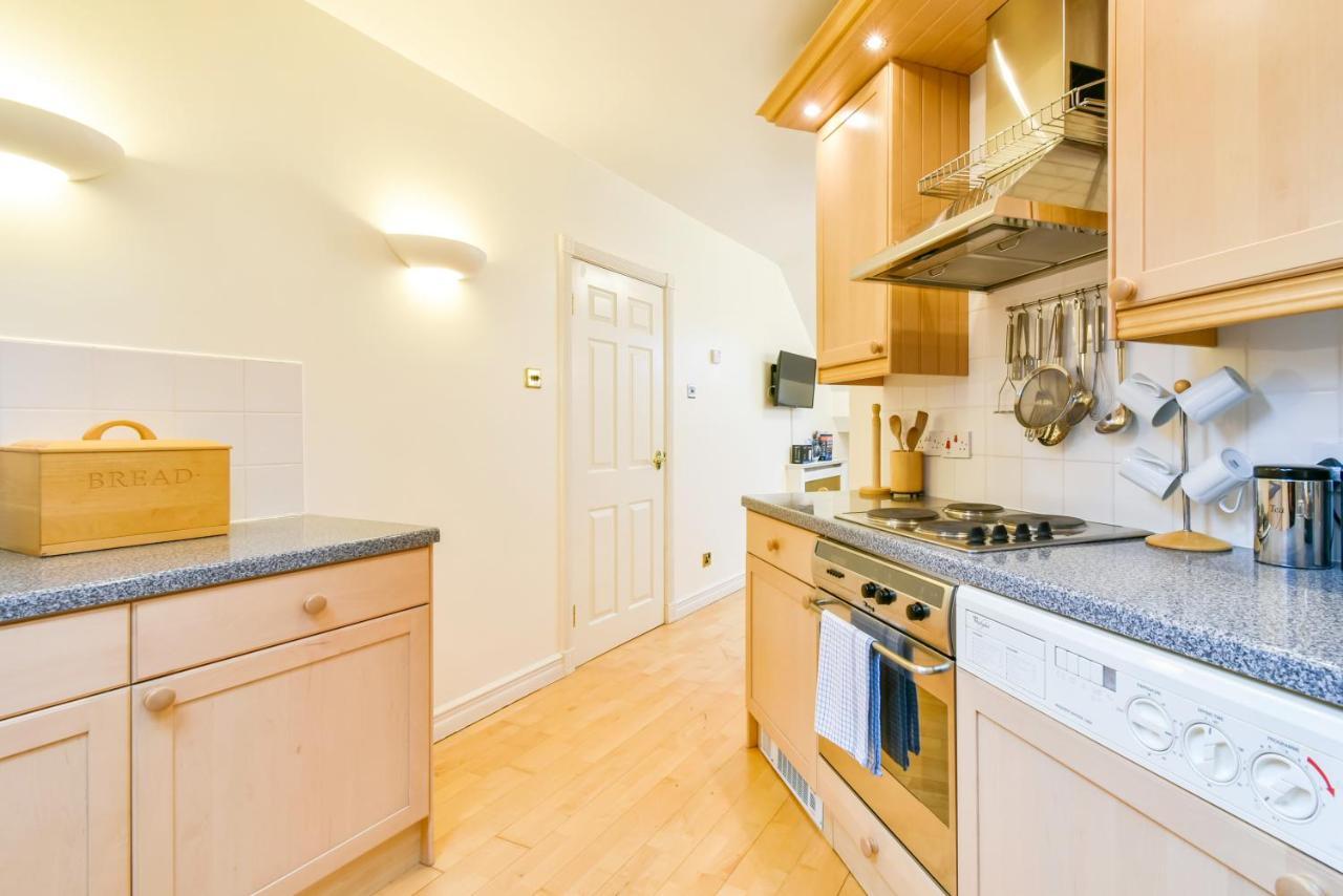 Shambles Suites In The Centre Of York, Sleeps 16 מראה חיצוני תמונה