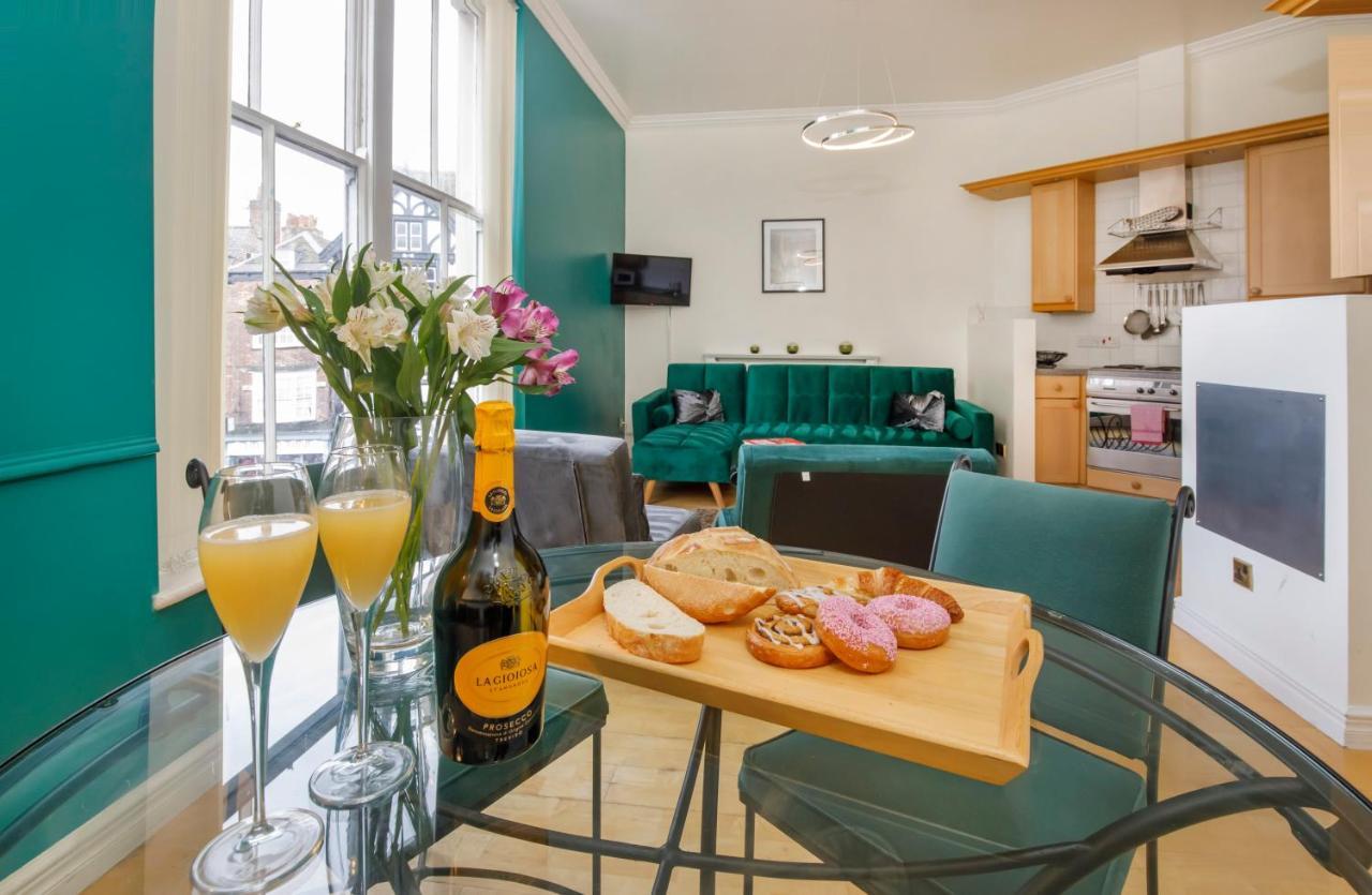 Shambles Suites In The Centre Of York, Sleeps 16 מראה חיצוני תמונה