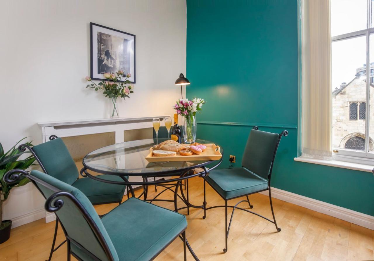 Shambles Suites In The Centre Of York, Sleeps 16 מראה חיצוני תמונה