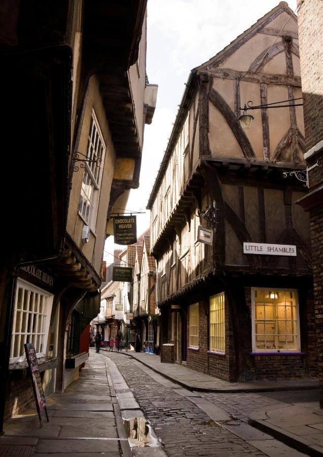 Shambles Suites In The Centre Of York, Sleeps 16 מראה חיצוני תמונה